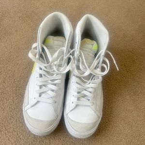 Nike Blazer Mid women’s 11